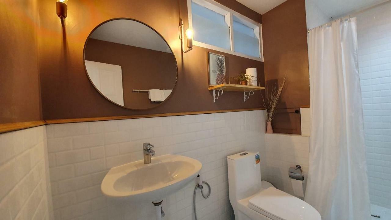 Thira House Hotell Karon Exteriör bild